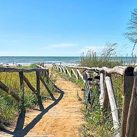 Hotel Spacious And Bright In Bibione