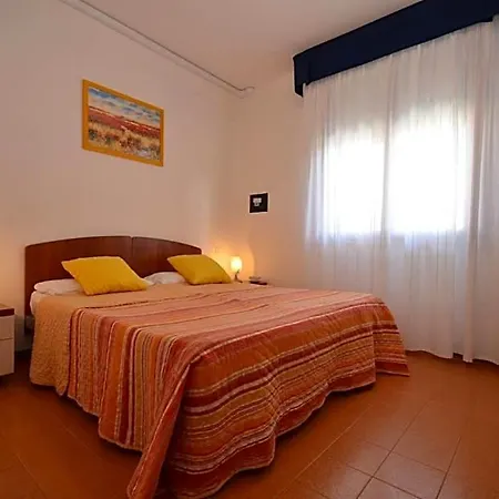 Spacious And Bright In Hotel