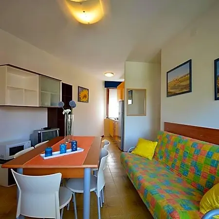 Spacious And Bright In Hotel