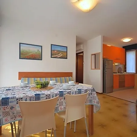 Spacious And Bright In Hotel